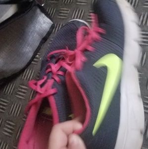 Nike tennis shoes